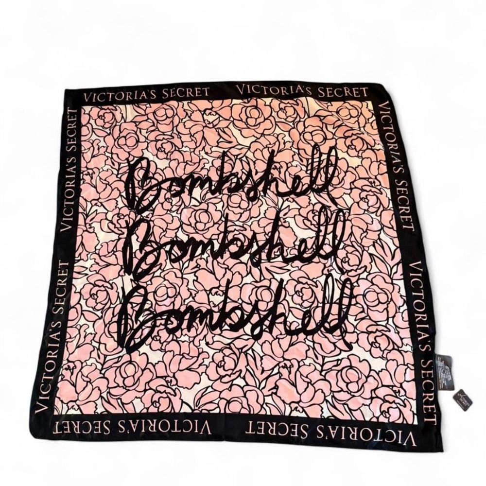 NWT Victoria's Secret floral‎ printed "Bombshell" pink scarf